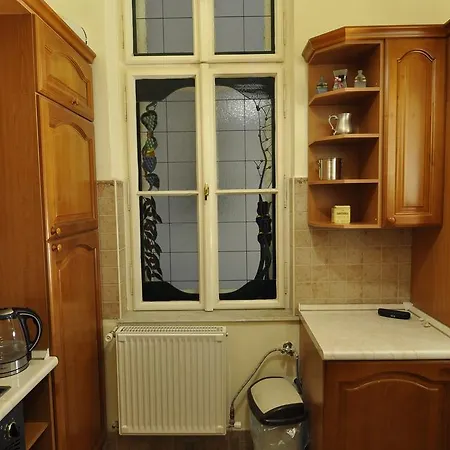 Charming Art Deco Flat شقة بودابست