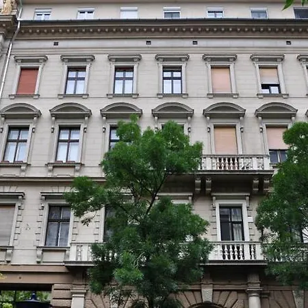 Charming Art Deco Flat Apartament