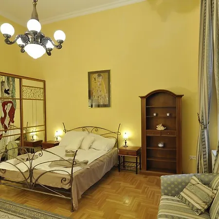 Charming Art Deco Flat Apartament