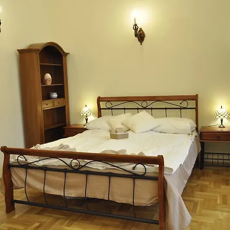 아파트 Charming Art Deco Flat *