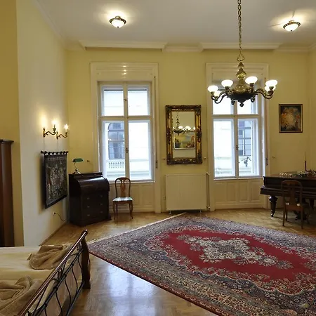 아파트 Charming Art Deco Flat