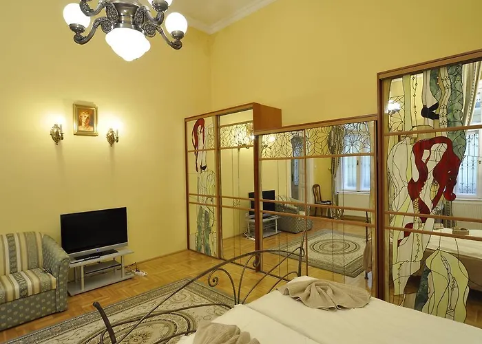 شقة Charming Art Deco Flat