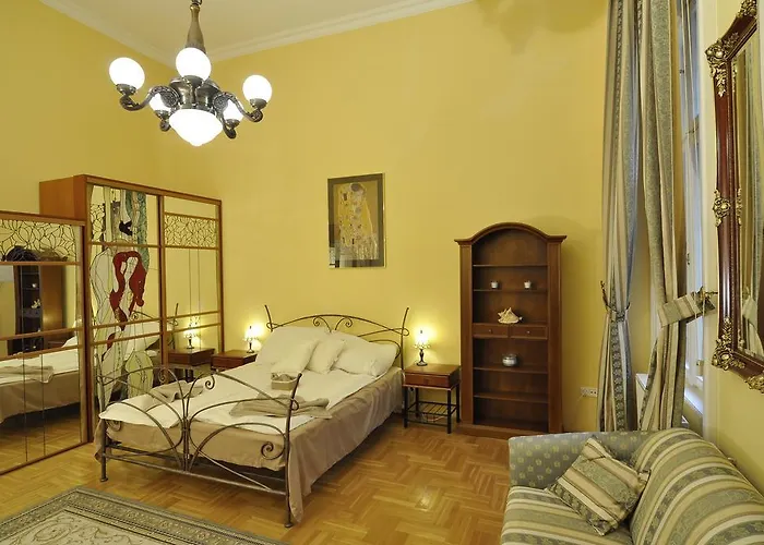 Charming Art Deco Flat شقة