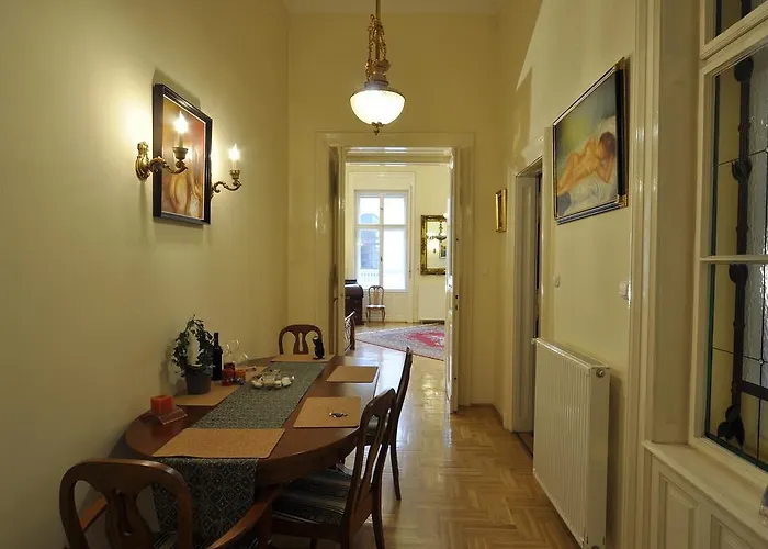 شقة Charming Art Deco Flat بودابست