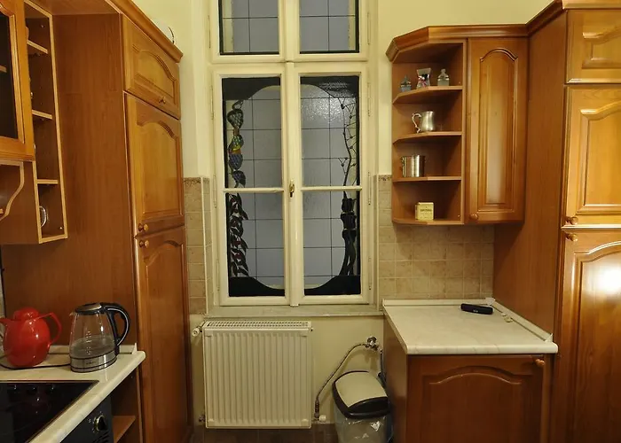 Charming Art Deco Flat شقة بودابست