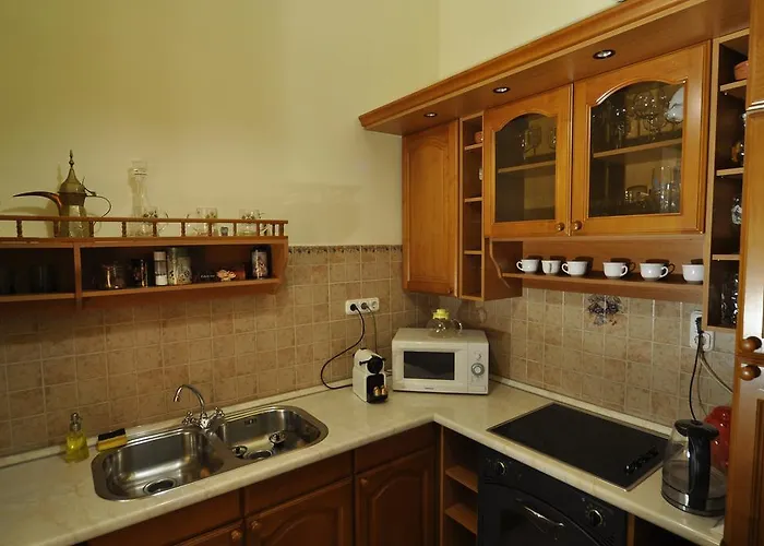 Charming Art Deco Flat شقة