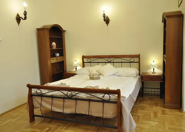 شقة Charming Art Deco Flat *